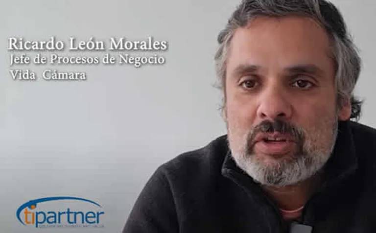 Ricardo León Morales, Jefe de Procesos de Negocio de Vida Cámara, durante su testimonio en video